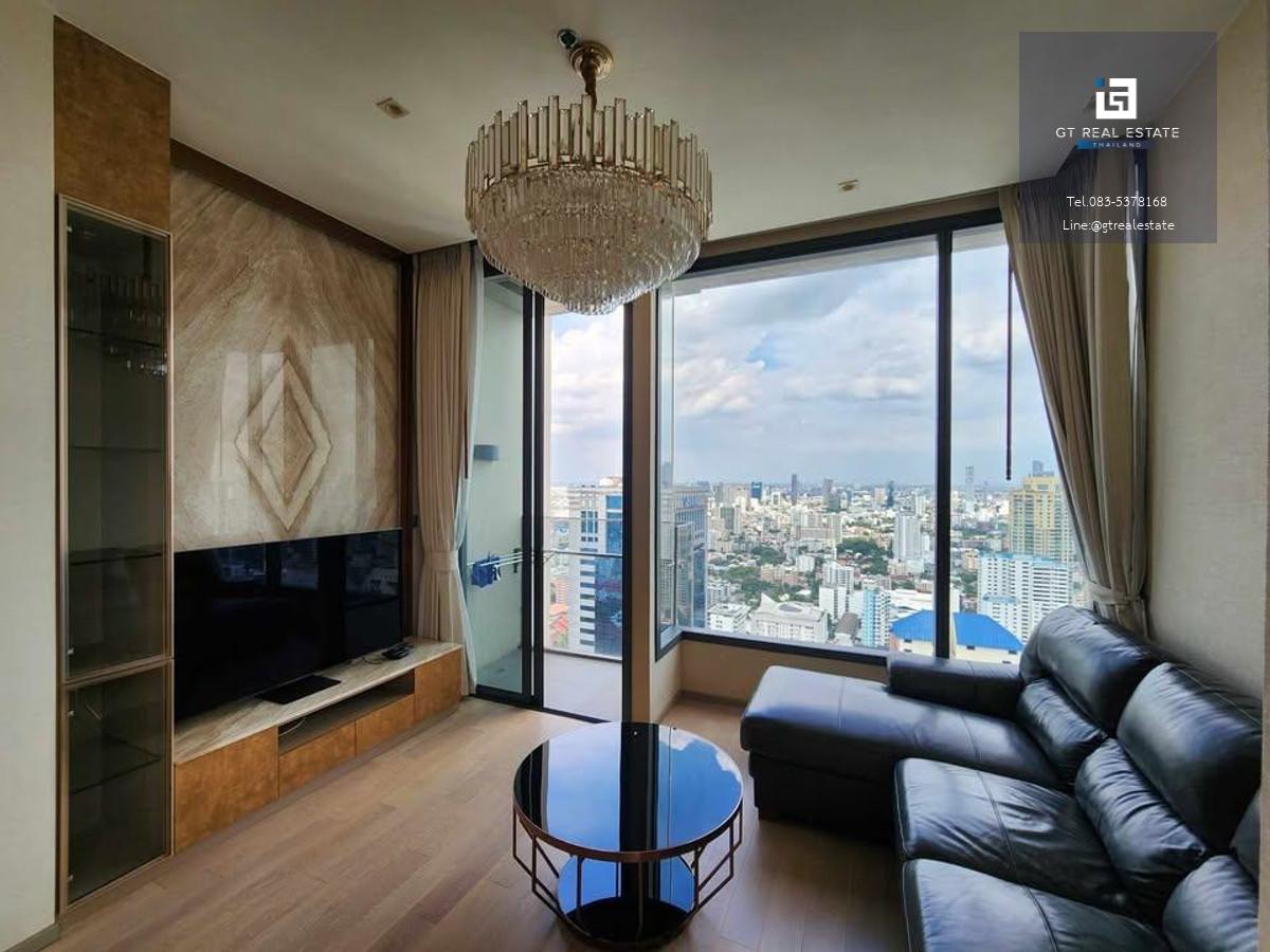 คอนโด The Esse Asoke เดินทางสะดวก ใกล้รถไฟฟ้าบีทีเอส มีรถรับส่ง ห้องสวย เฟอร์นิเจอร์ครบ พร้อมอยู่!!