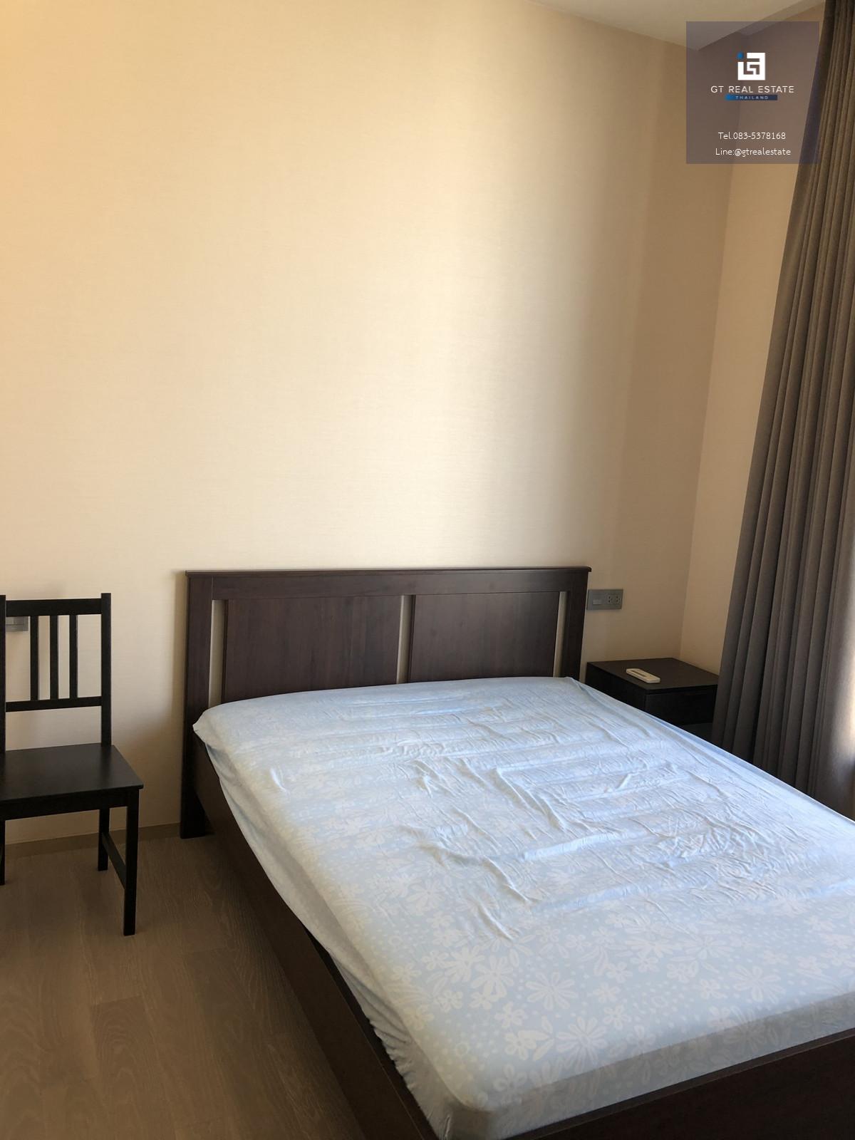 คอนโด The Esse Asoke เดินทางสะดวก ใกล้รถไฟฟ้าบีทีเอส มีรถรับส่ง เฟอร์นิเจอร์ครบ พร้อมอยู่