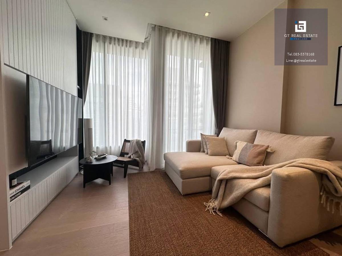 คอนโด The Esse Asoke เดินทางสะดวก ใกล้รถไฟฟ้าบีทีเอส มีรถรับส่ง ห้องสวย เฟอร์นิเจอร์ครบ พร้อมขาย!!