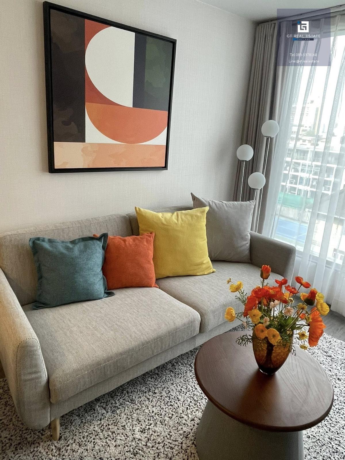 คอนโด Ideo Mobi Sukhumvit 40 เดินทางสะดวก ใกล้รถไฟฟ้าบีทีเอส มีรถรับส่ง ห้องสวย เฟอร์นิเจอร์ครบ พร้อมอยู่!!