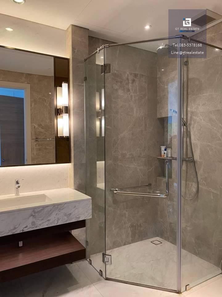 ให้เช่าคอนโดราคาพิเศษ Sindhorn Residence พร้อมอยู่ ทำเลดี