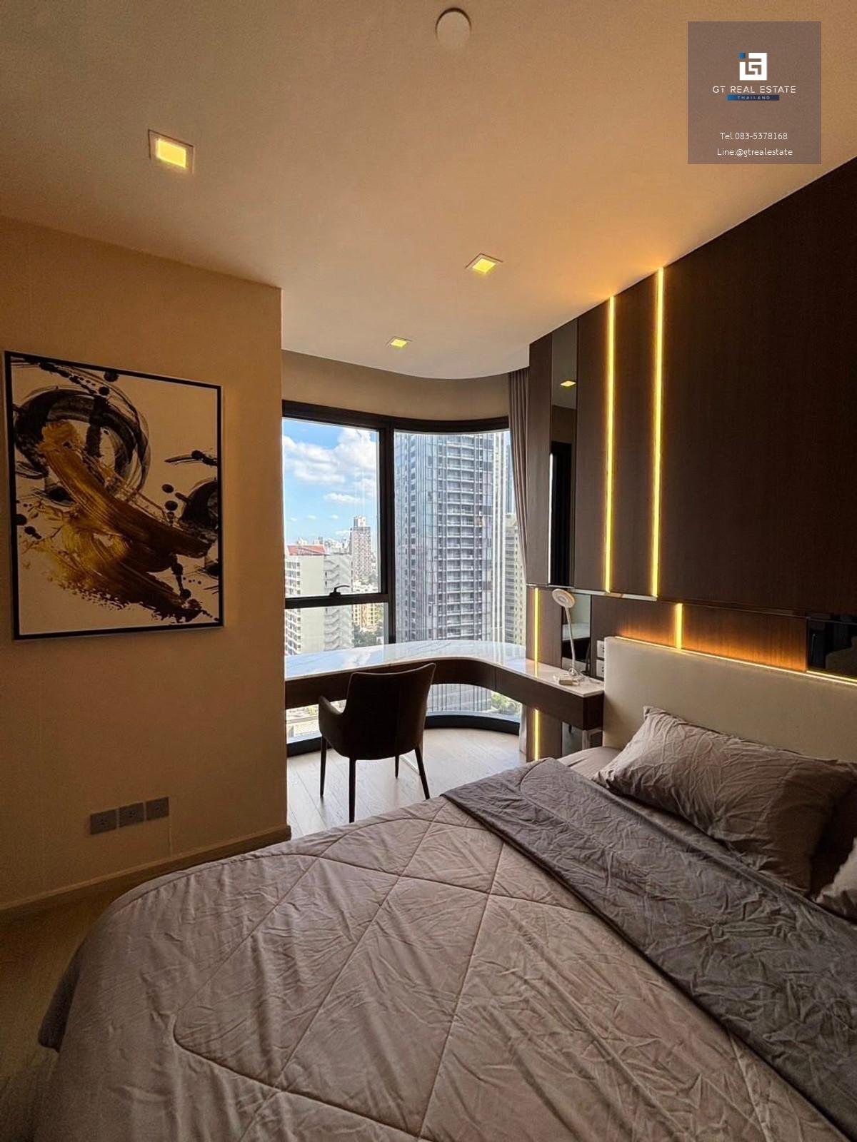 คอนโด Ashton Asoke เดินทางสะดวก ใกล้รถไฟฟ้าบีทีเอส มีรถรับส่ง ห้องสวย เฟอร์นิเจอร์ครบ พร้อมอยู่!!