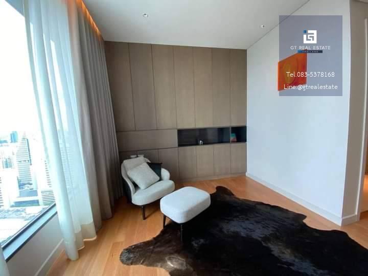 ให้เช่าคอนโดราคาพิเศษ Sindhorn Residence พร้อมอยู่ ทำเลดี