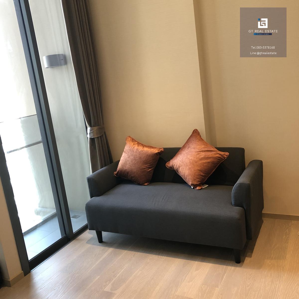 คอนโด The Esse Asoke เดินทางสะดวก ใกล้รถไฟฟ้าบีทีเอส มีรถรับส่ง เฟอร์นิเจอร์ครบ พร้อมอยู่