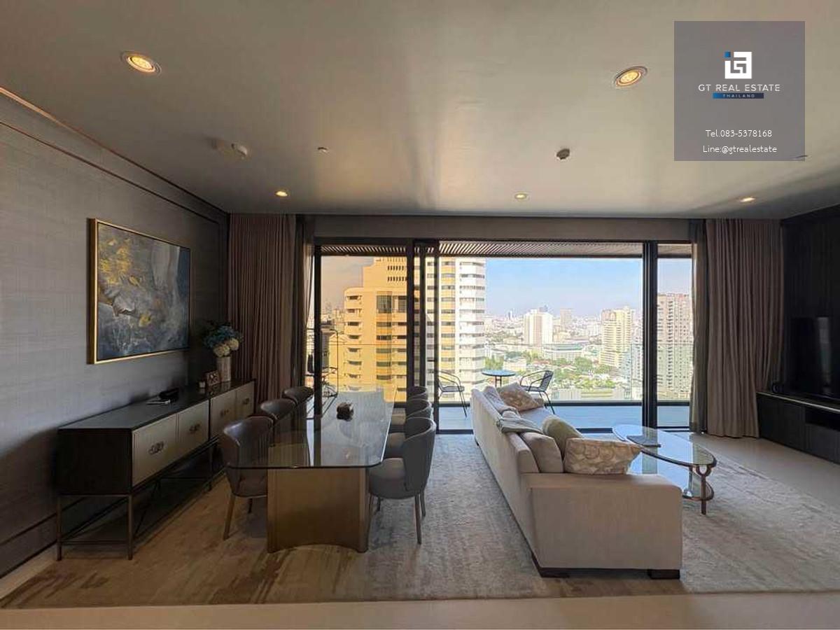 คอนโดหรูที่ Vittorio Sukhumvit 39 เดินทางสะดวก ใกล้รถไฟฟ้าบีทีเอส มีรถรับส่ง ห้องแต่งสวย เฟอร์นิเจอร์ครบ พ้อมอยู่!!