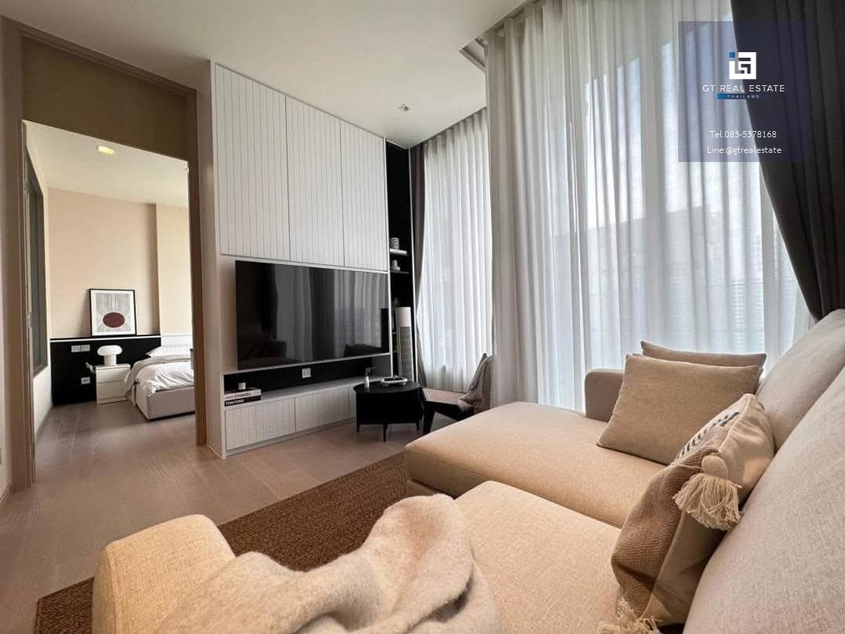 คอนโด The Esse Asoke เดินทางสะดวก ใกล้รถไฟฟ้าบีทีเอส มีรถรับส่ง ห้องสวย เฟอร์นิเจอร์ครบ พร้อมขาย!!