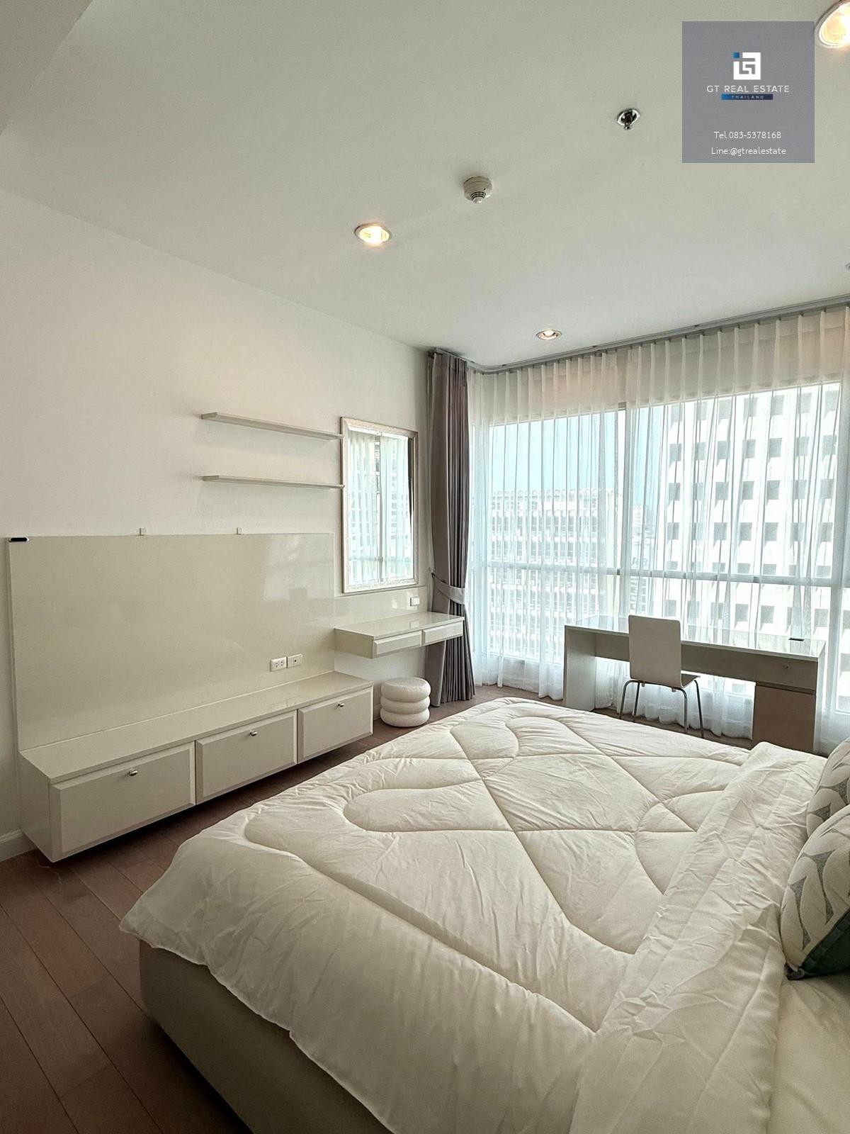 คอนโด The Address Chidlom เดินทางสะดวก ใกล้รถไฟฟ้าบีทีเอส มีรถรับส่ง ห้องแต่งสวย เฟอร์นิเจอร์ครบ พร้อมอยู่!!